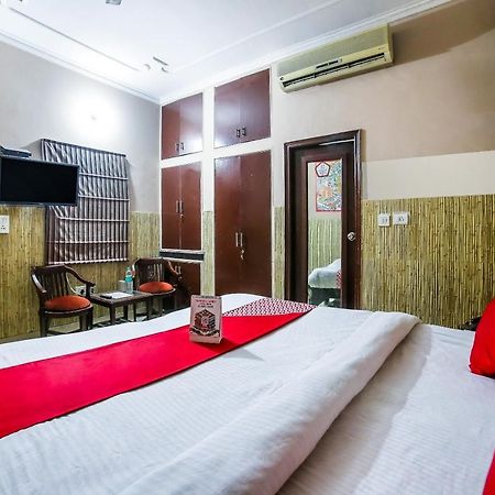 Oyo Downtown Inn Near Leisure Valley Park Gurgaon Eksteriør billede