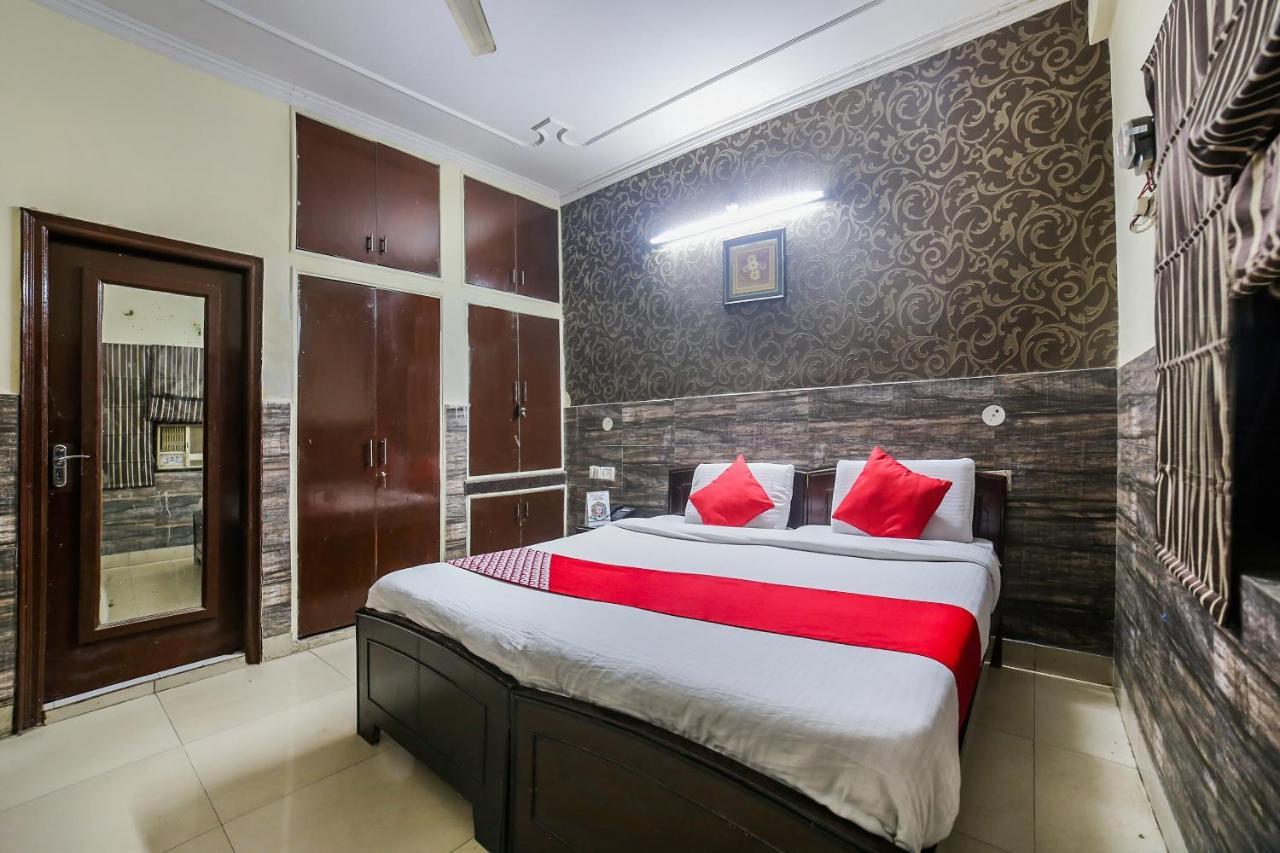 Oyo Downtown Inn Near Leisure Valley Park Gurgaon Eksteriør billede