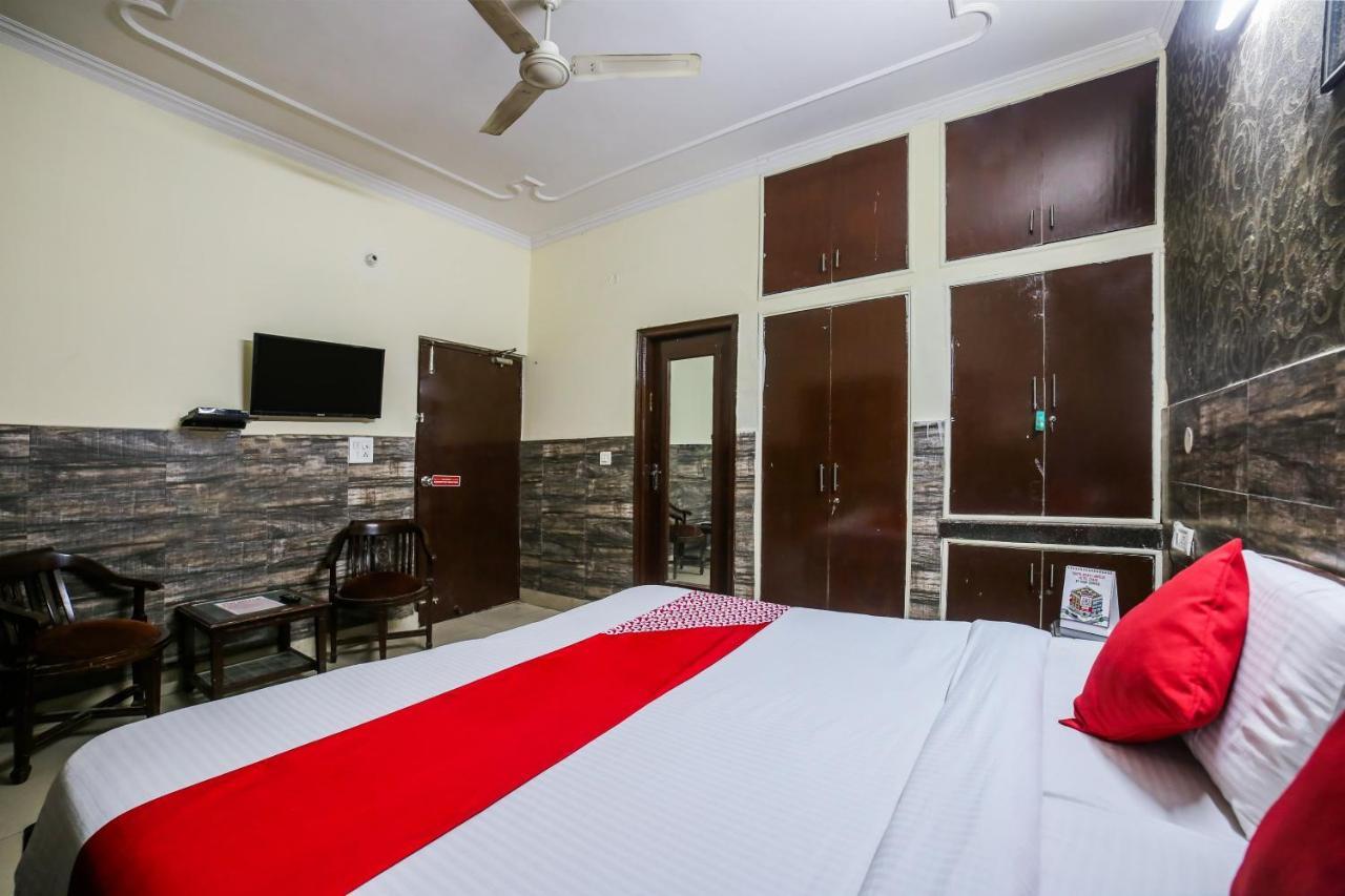 Oyo Downtown Inn Near Leisure Valley Park Gurgaon Eksteriør billede